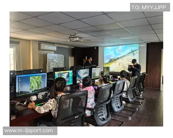 足球体育公司助力青少年发展打造全新足球培训体系与赛事平台