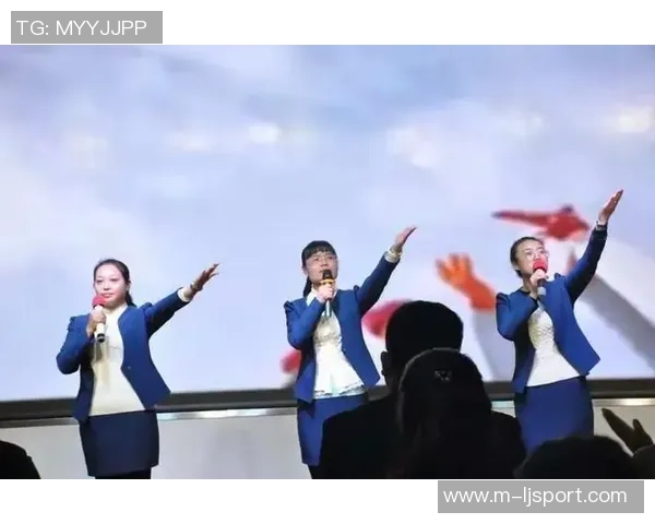 足球宝贝展现青春魅力美女写真捕捉动人瞬间尽显风采与活力 足球宝贝展现青春魅力美女写真捕捉动人瞬间尽显风采与活力